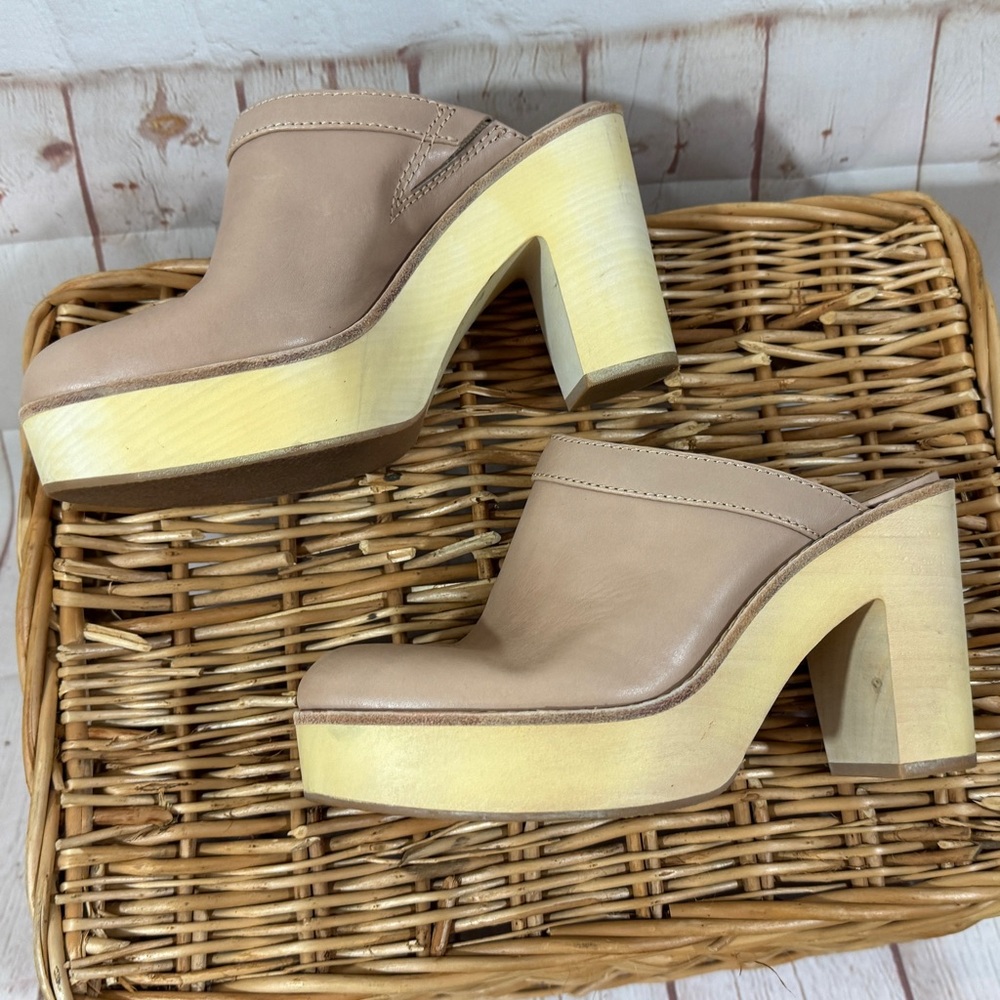 ANTONIO MELANI Kimberly Whitman Beige Tan Leather Wooden Clogs Mules Heels 7.5 - Picture 3 of 12